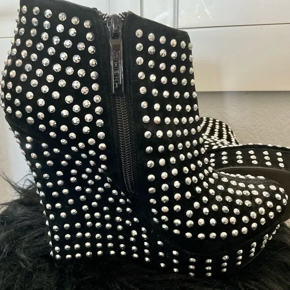 SHIEKH STUDDED WEDGE SHOES - Picture 8 of 8